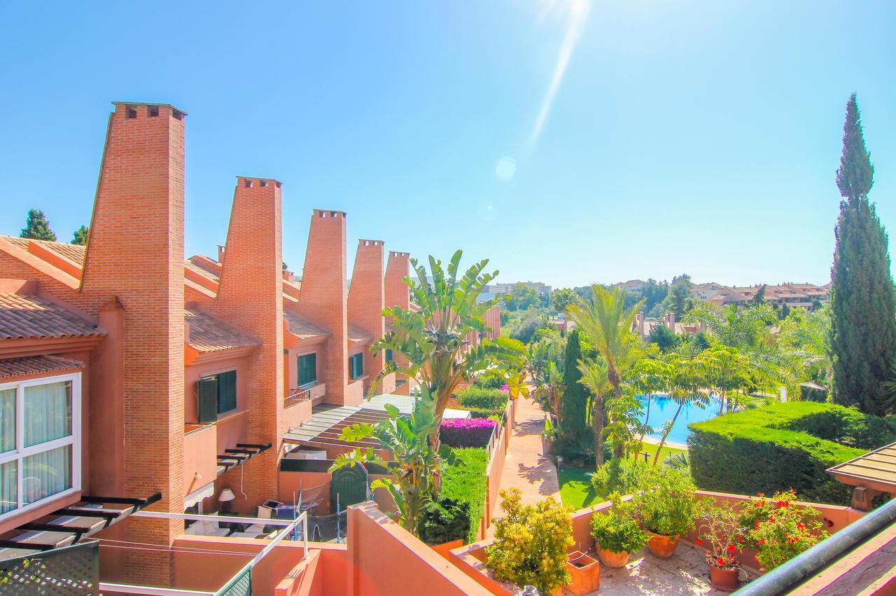 Oleholidays Adosado Mediterraneo Los Monteros 100 M Playa Marbella Eksteriør bilde